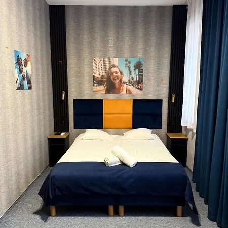 Hotel apartamentowy Tour